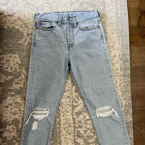 Levi’s 501 Jeans (Aritzia) in size 28